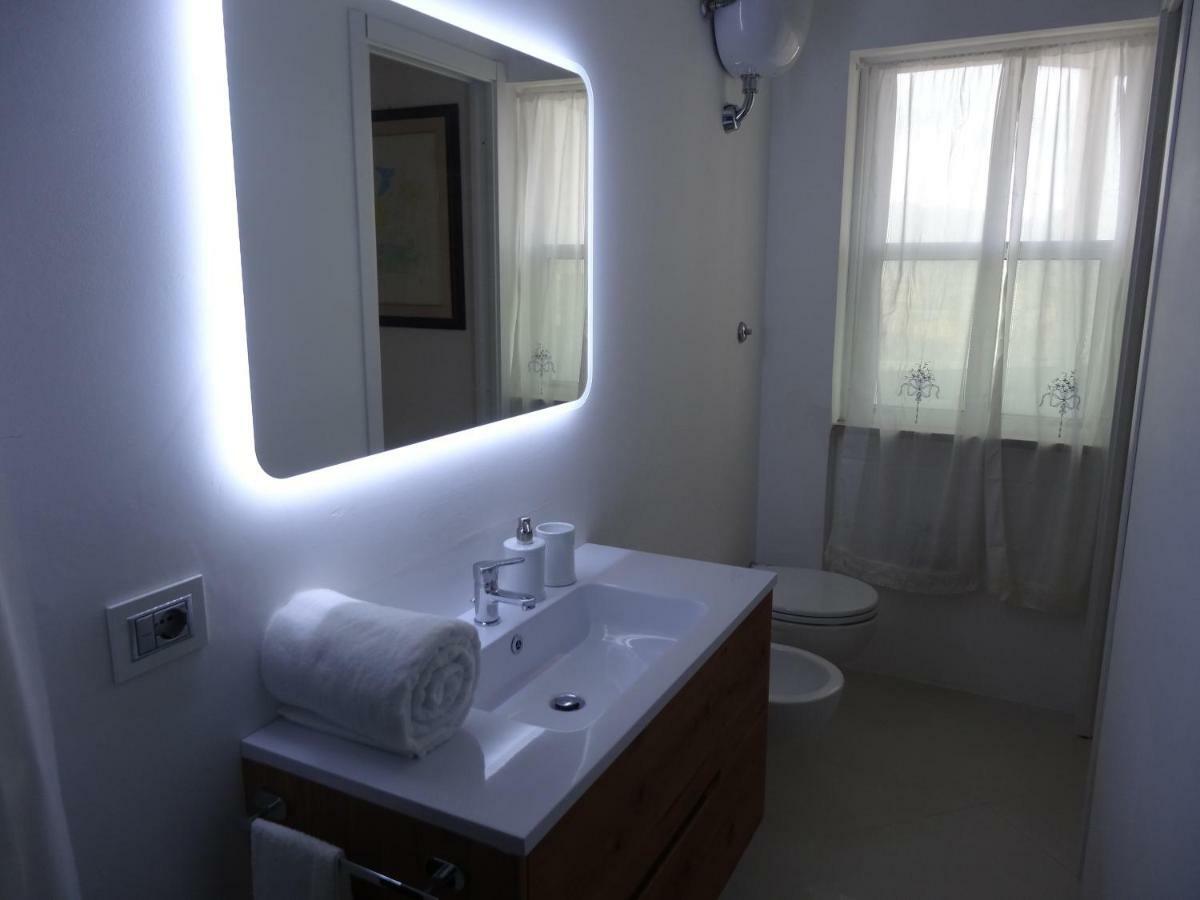 La Casa Di Gioconda Hotel Олбия Екстериор снимка