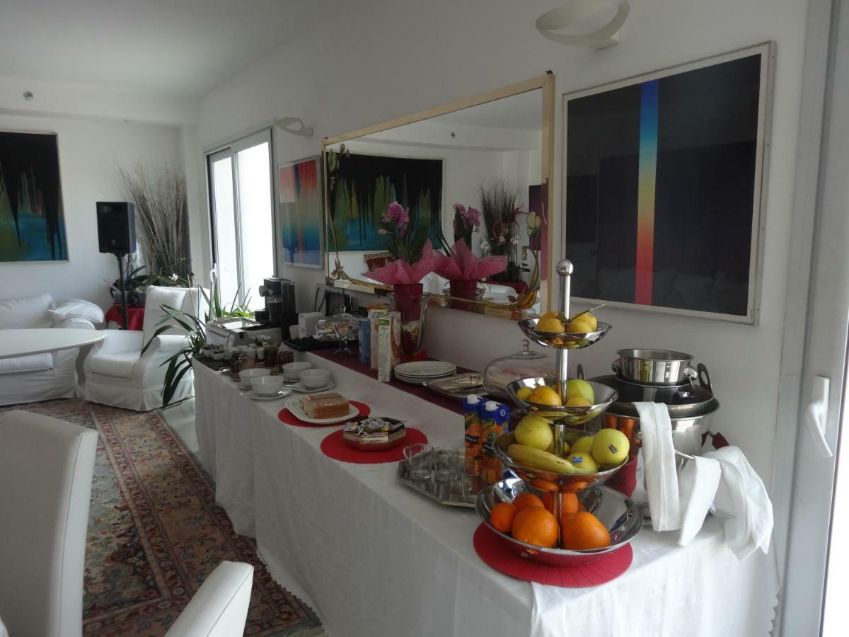 La Casa Di Gioconda Hotel Олбия Екстериор снимка